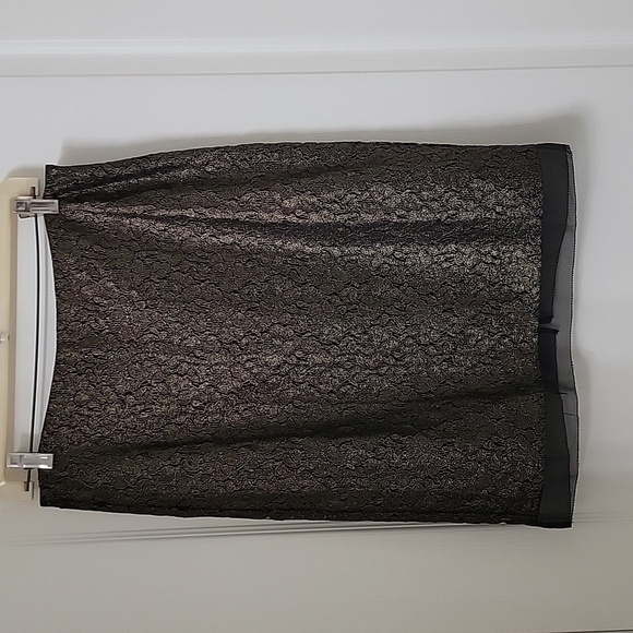 Ann Taylor Size 6 Black and Bronze Metallic Lace Overlay Midi Skirt. Great Cond. - Picture 1 of 10